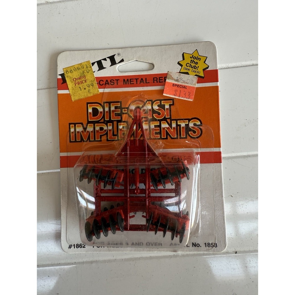 Ertl Die-Cast Implements 1/64 Red Wing Fold Disc 1862 Asst 1858 NIP Vintage